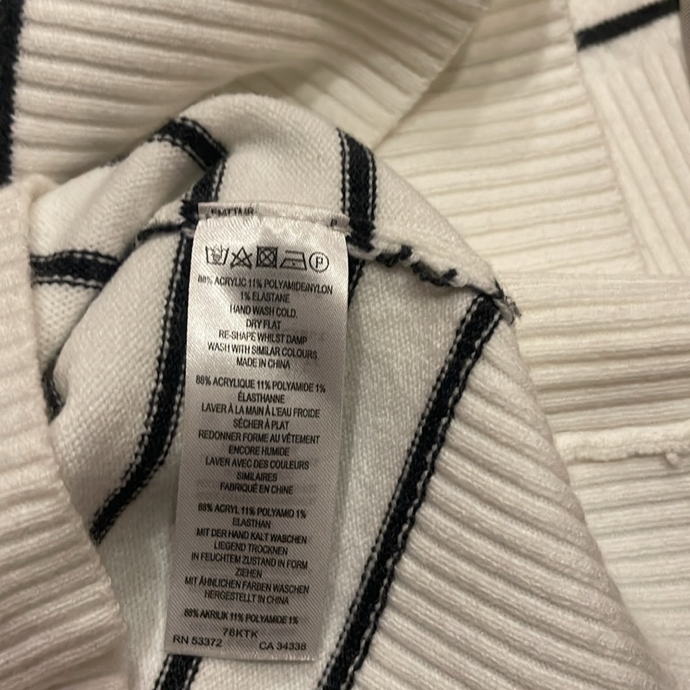 French Connection Sweater - Picture 5 of 6